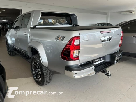 HILUX 2.8 D-4D TURBO DIESEL CD SRX PLUS 4X4 AUTOM